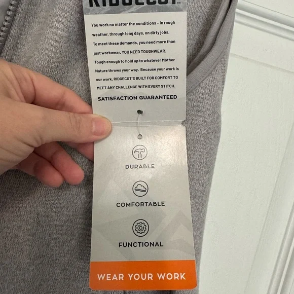 NWT Women's Vest - Picture 4 of 7